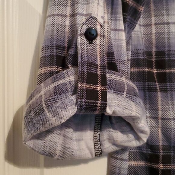 R & B Women's Long Sleeve Plaid Top Size Large - Picture 3 of 9